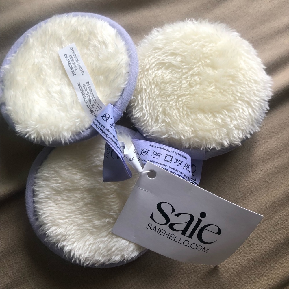 NWT Saie reusable beauty rounds